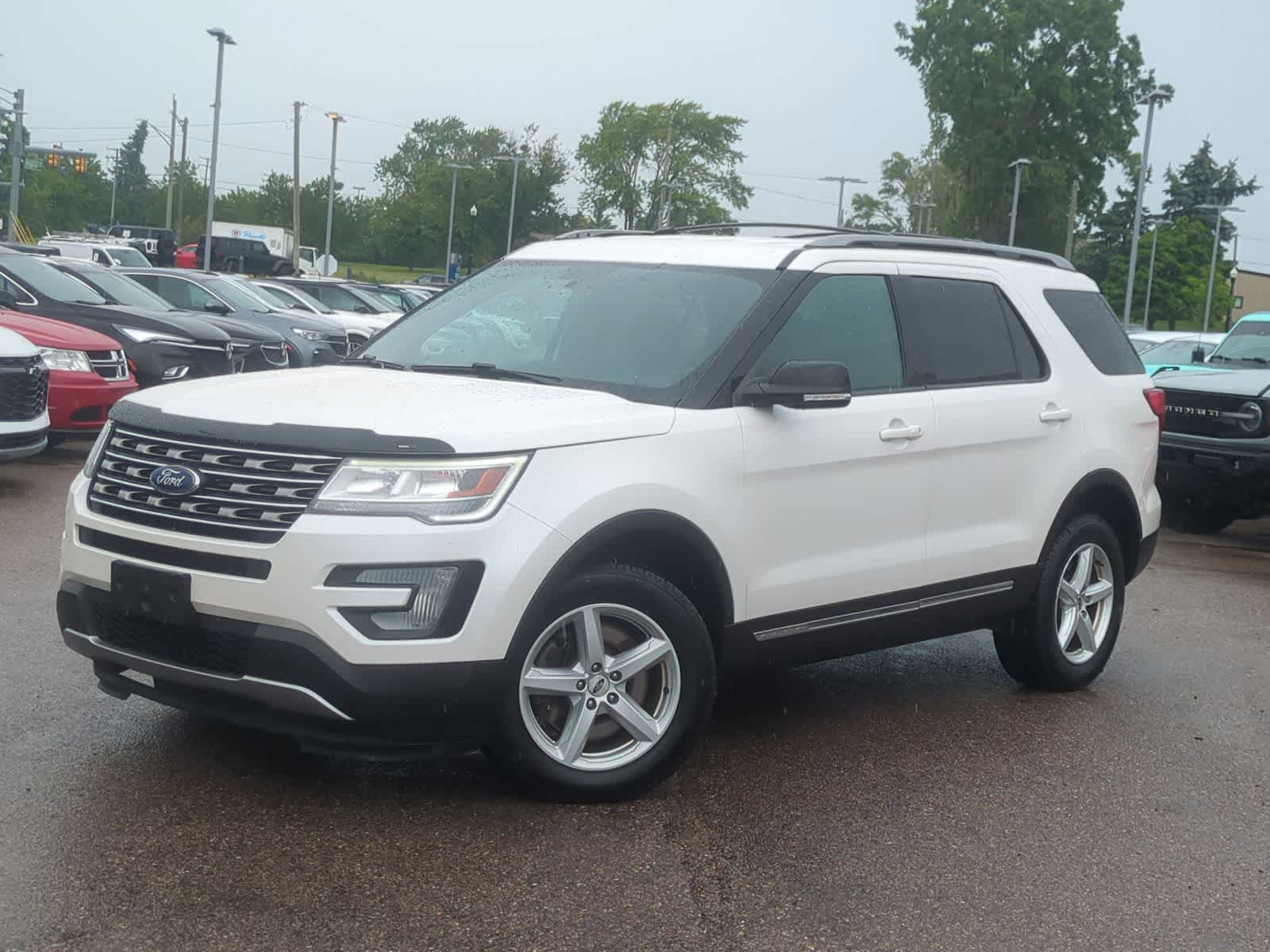 Thumbnail: 2017 Ford Explorer - 35
