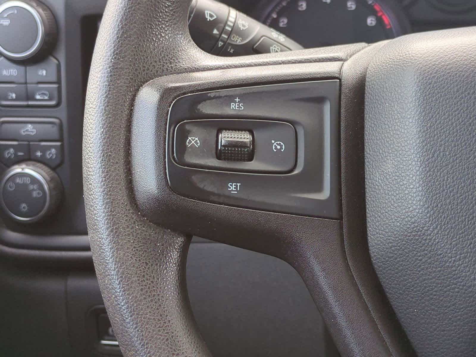 Thumbnail: 2019 Chevrolet Silverado 1500 - 23