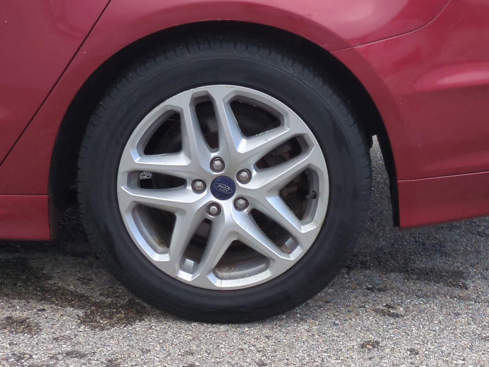 Thumbnail: 2013 Ford Fusion - 14