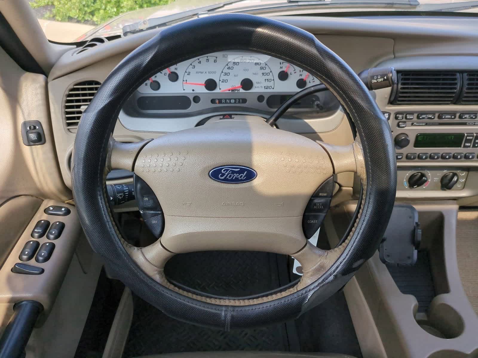 Thumbnail: 2004 Ford Explorer Sport Trac - 23