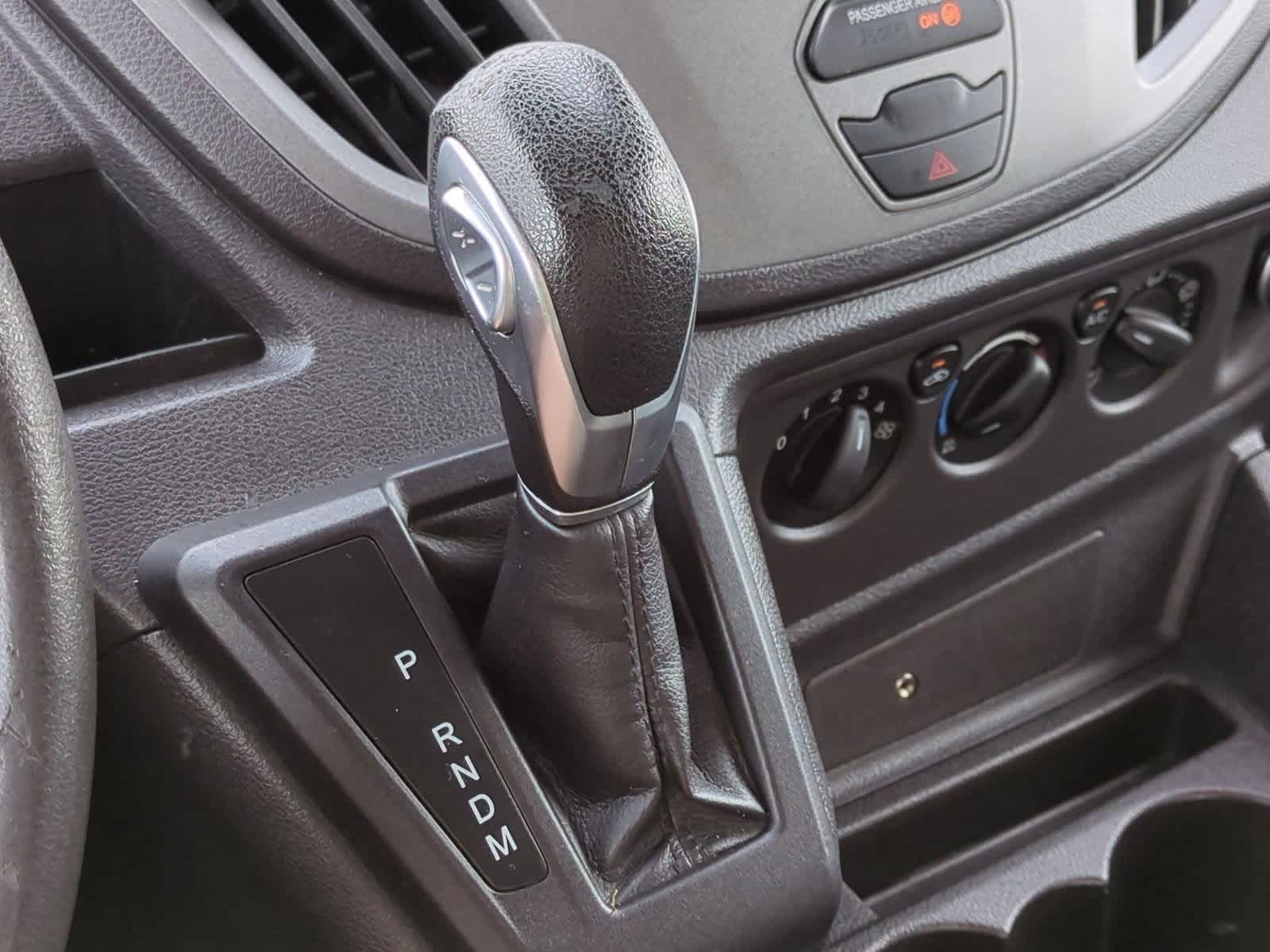 Thumbnail: 2017 Ford Transit Series - 25