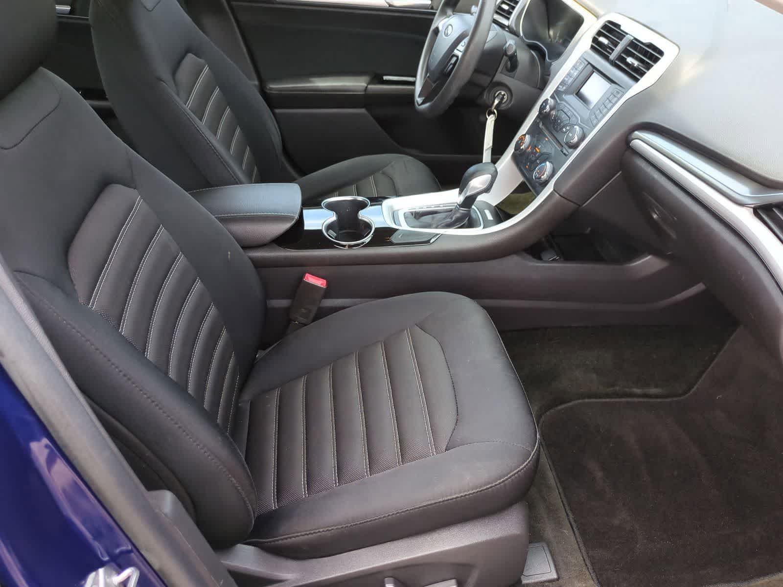 Thumbnail: 2015 Ford Fusion - 21