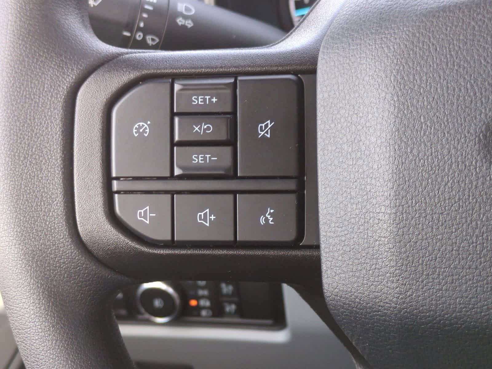 Thumbnail: 2025 Ford Econoline - 20