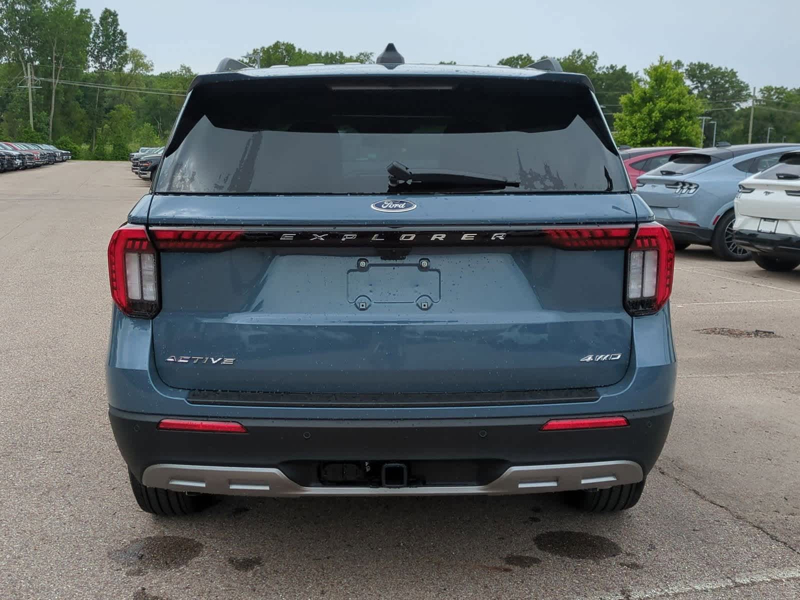 2025 Ford Explorer Active 7