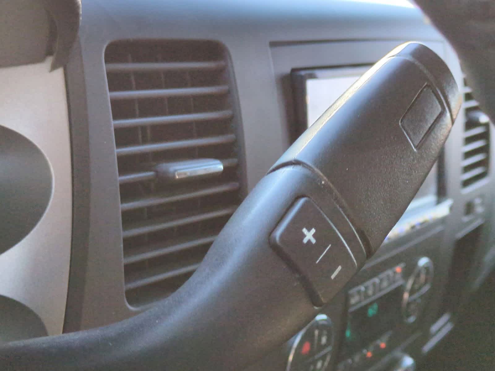 Thumbnail: 2011 Chevrolet Silverado 1500 - 30