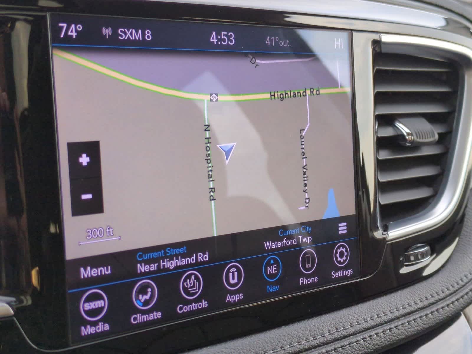 Thumbnail: 2020 Chrysler Pacifica - 32