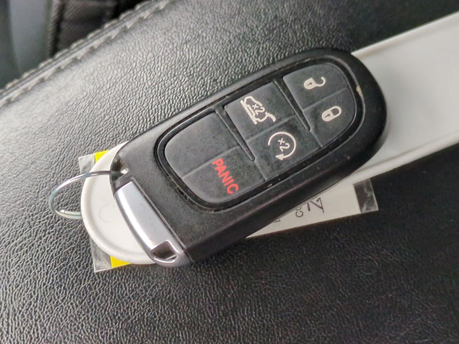 Thumbnail: 2020 Jeep Cherokee - 36