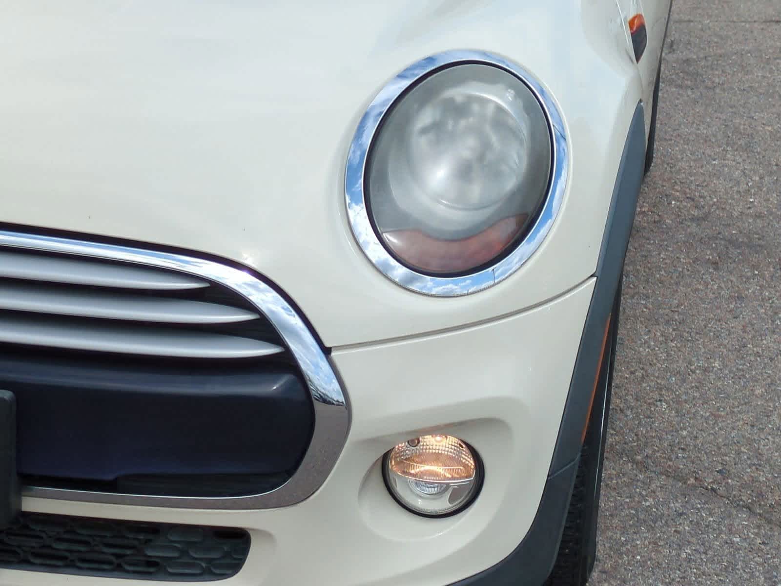 Thumbnail: 2015 MINI Cooper Hardtop - 11