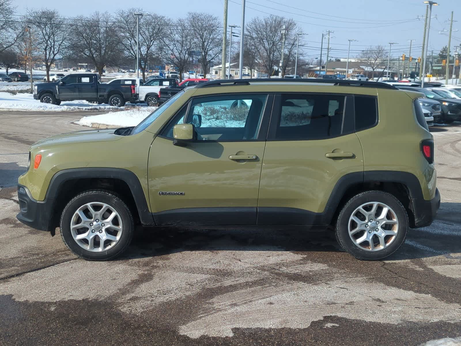 Thumbnail: 2015 Jeep Renegade - 5