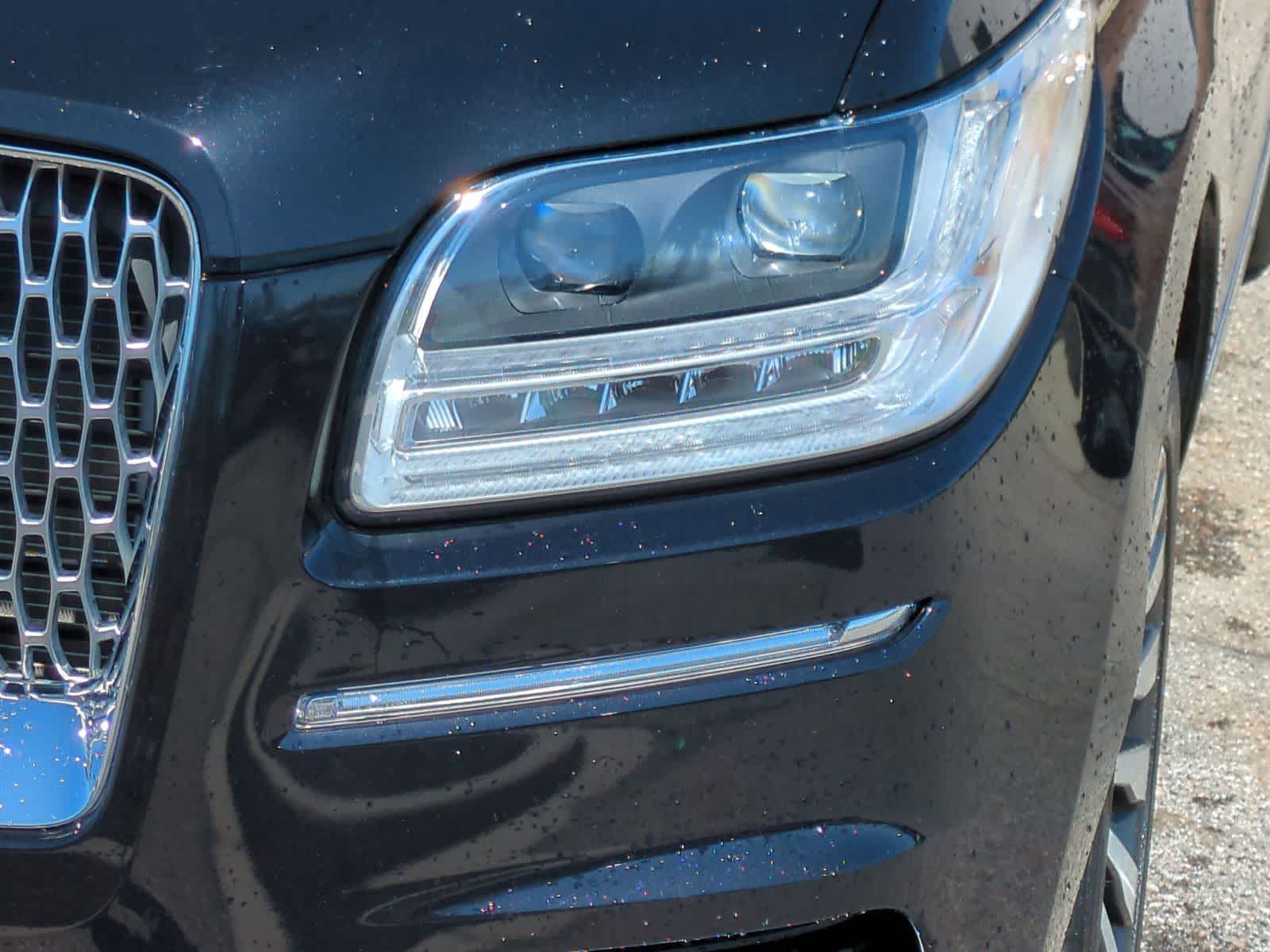 Thumbnail: 2021 Lincoln Navigator - 11
