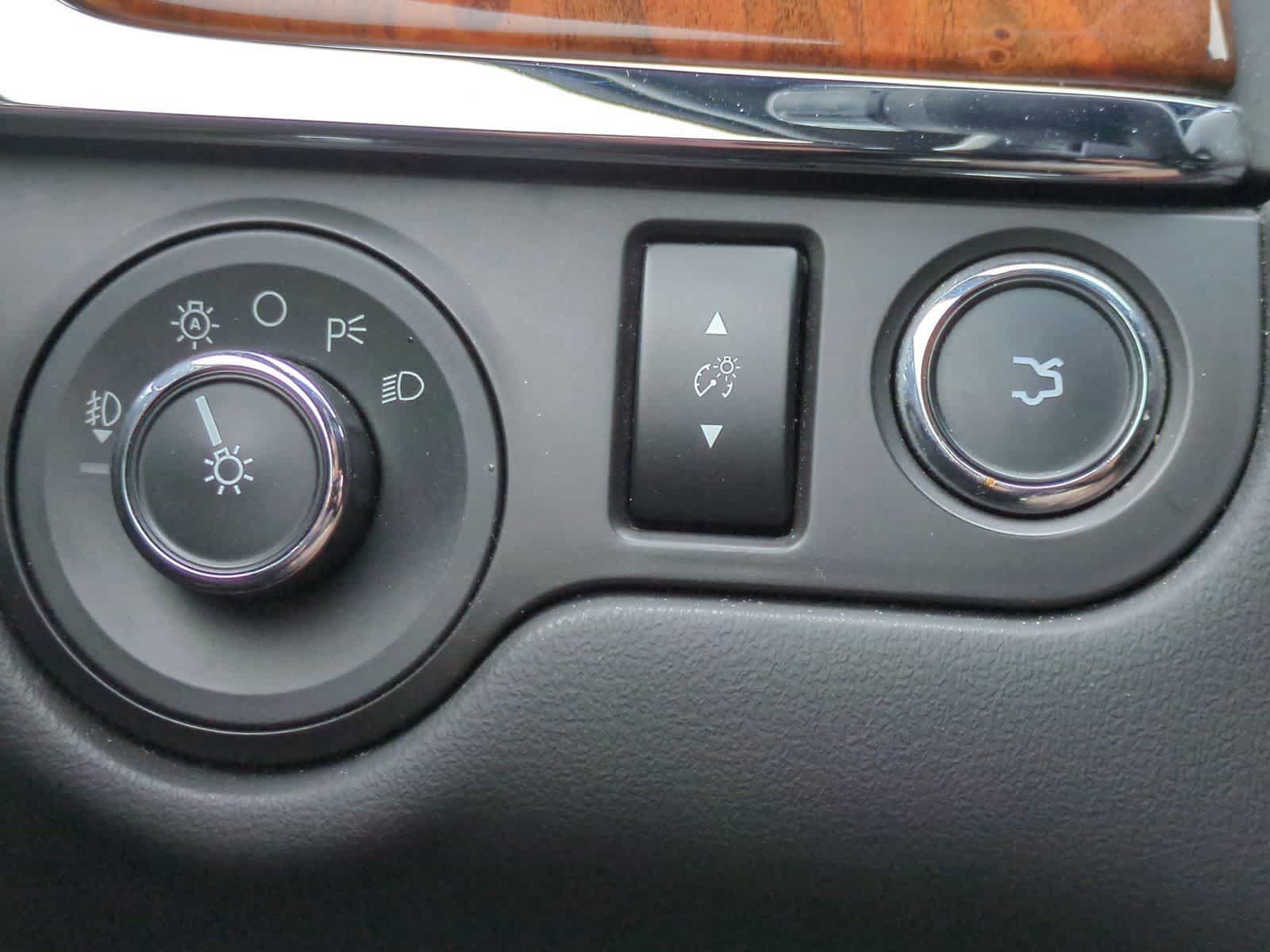 Thumbnail: 2013 Lincoln MKS - 26