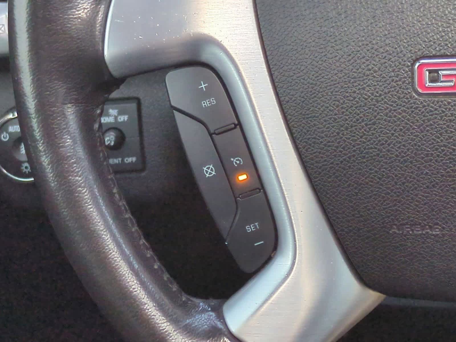 Thumbnail: 2015 GMC Acadia - 25