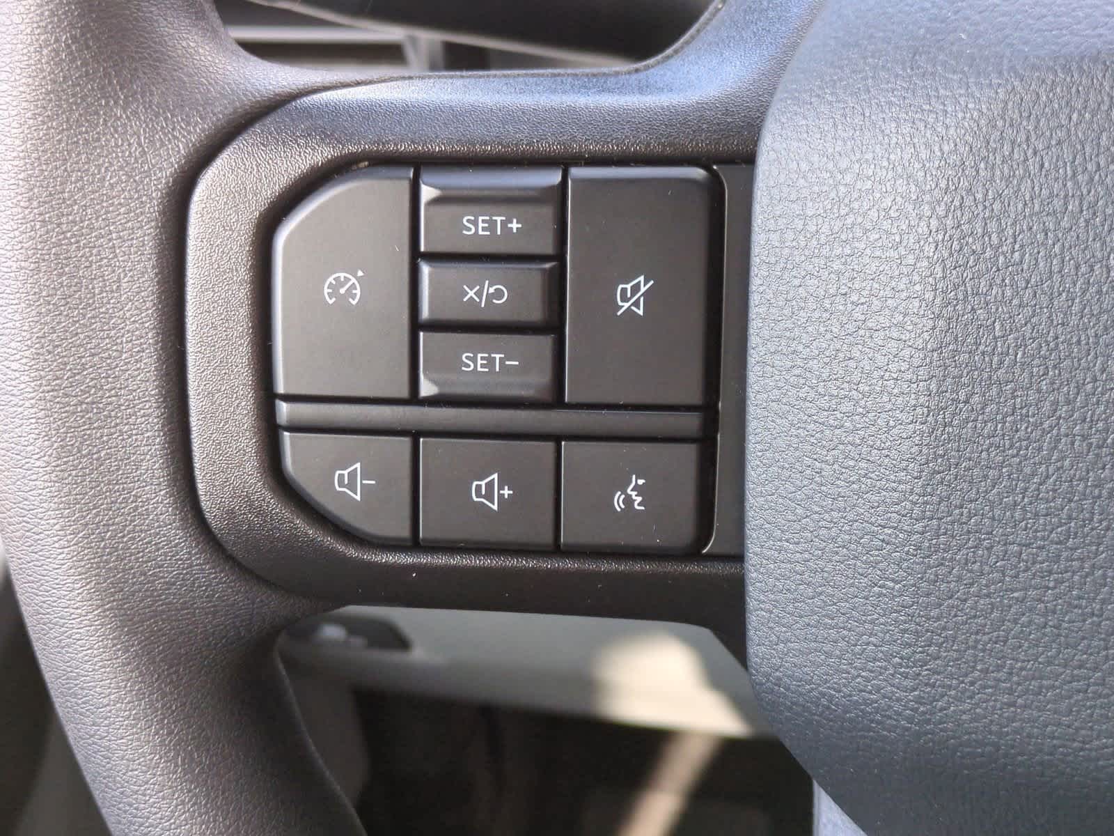 Thumbnail: 2025 Ford Econoline - 20