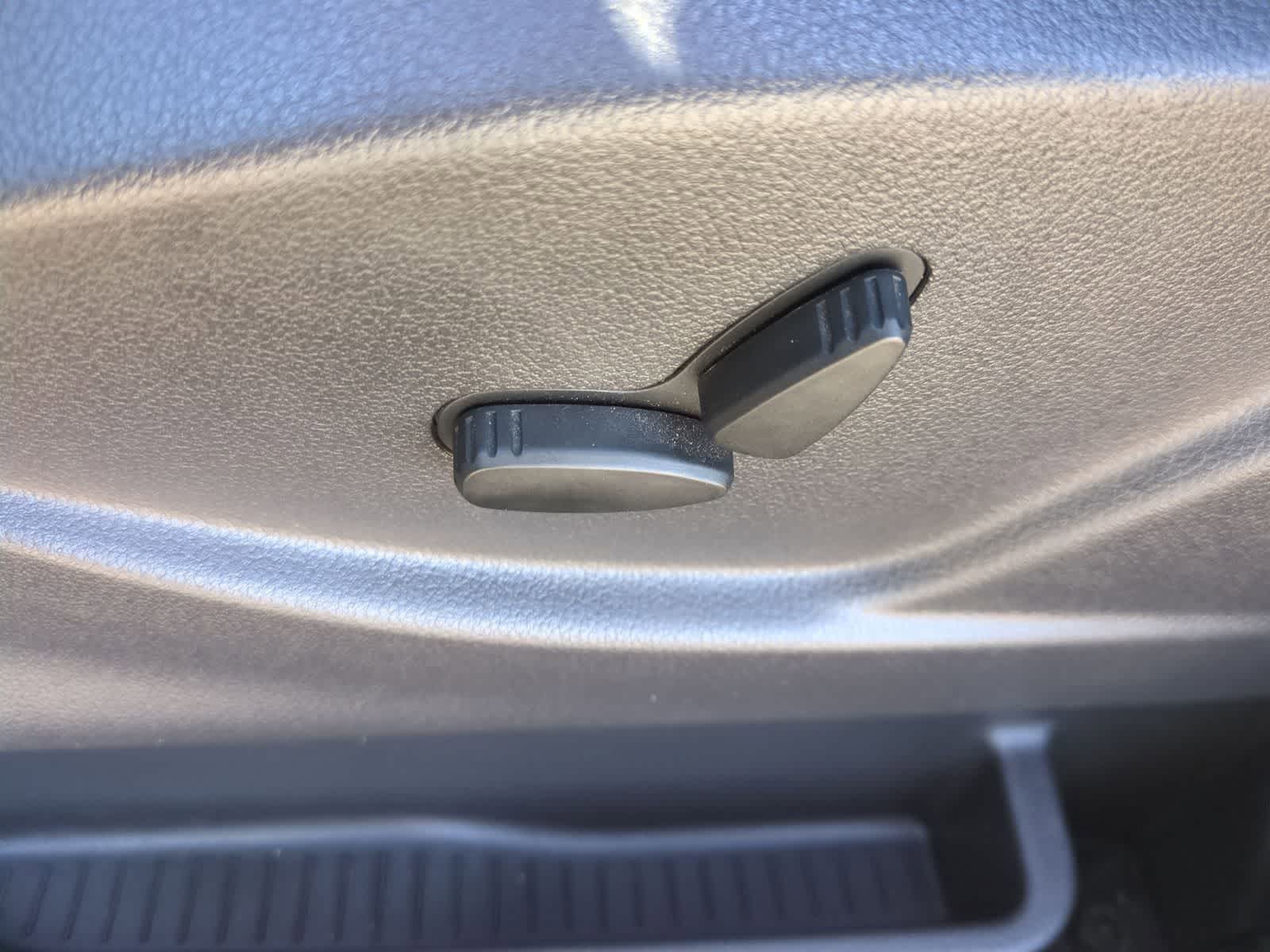 Thumbnail: 2018 Ford Transit Series - 17