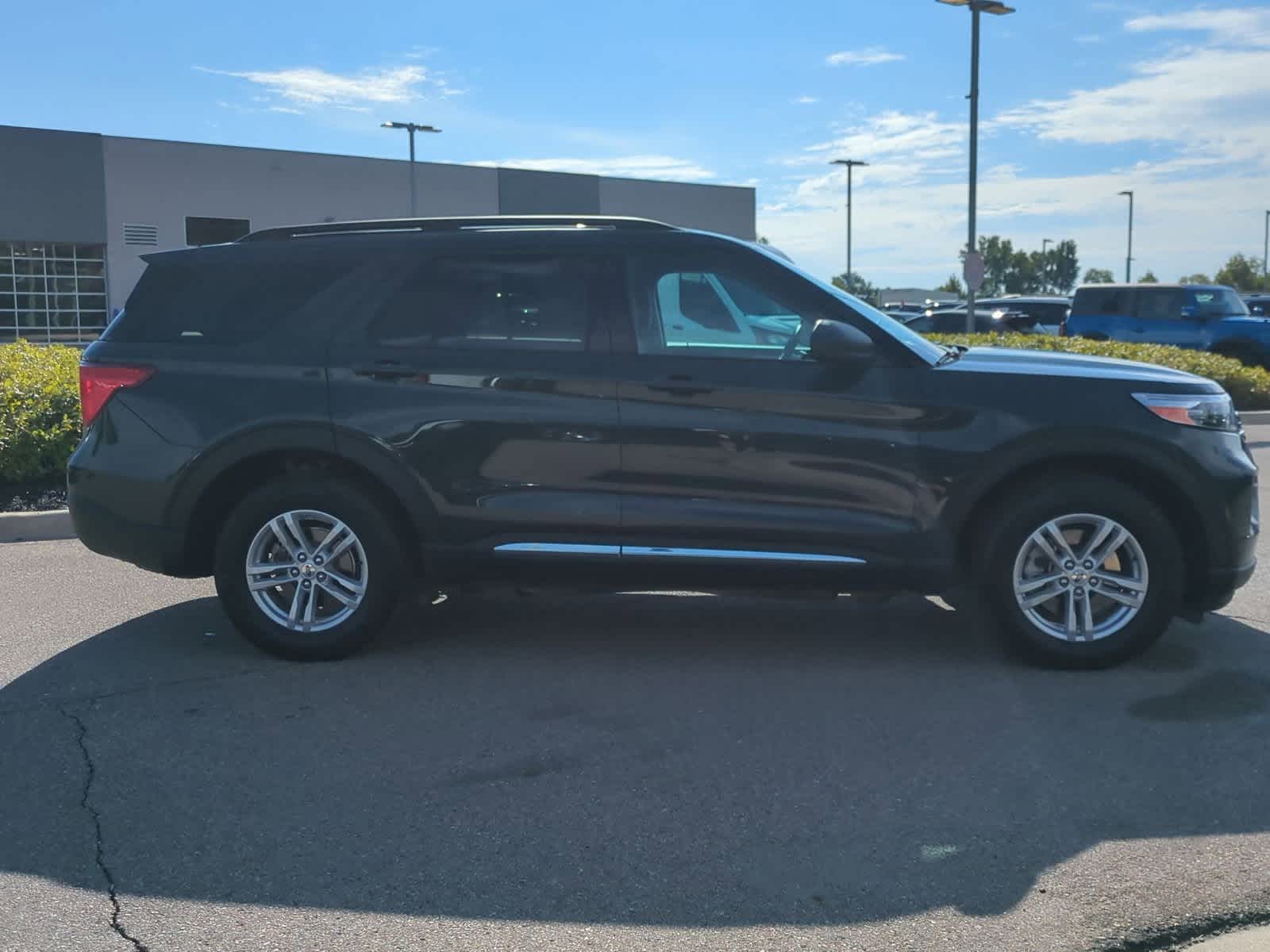 Thumbnail: 2023 Ford Explorer - 9