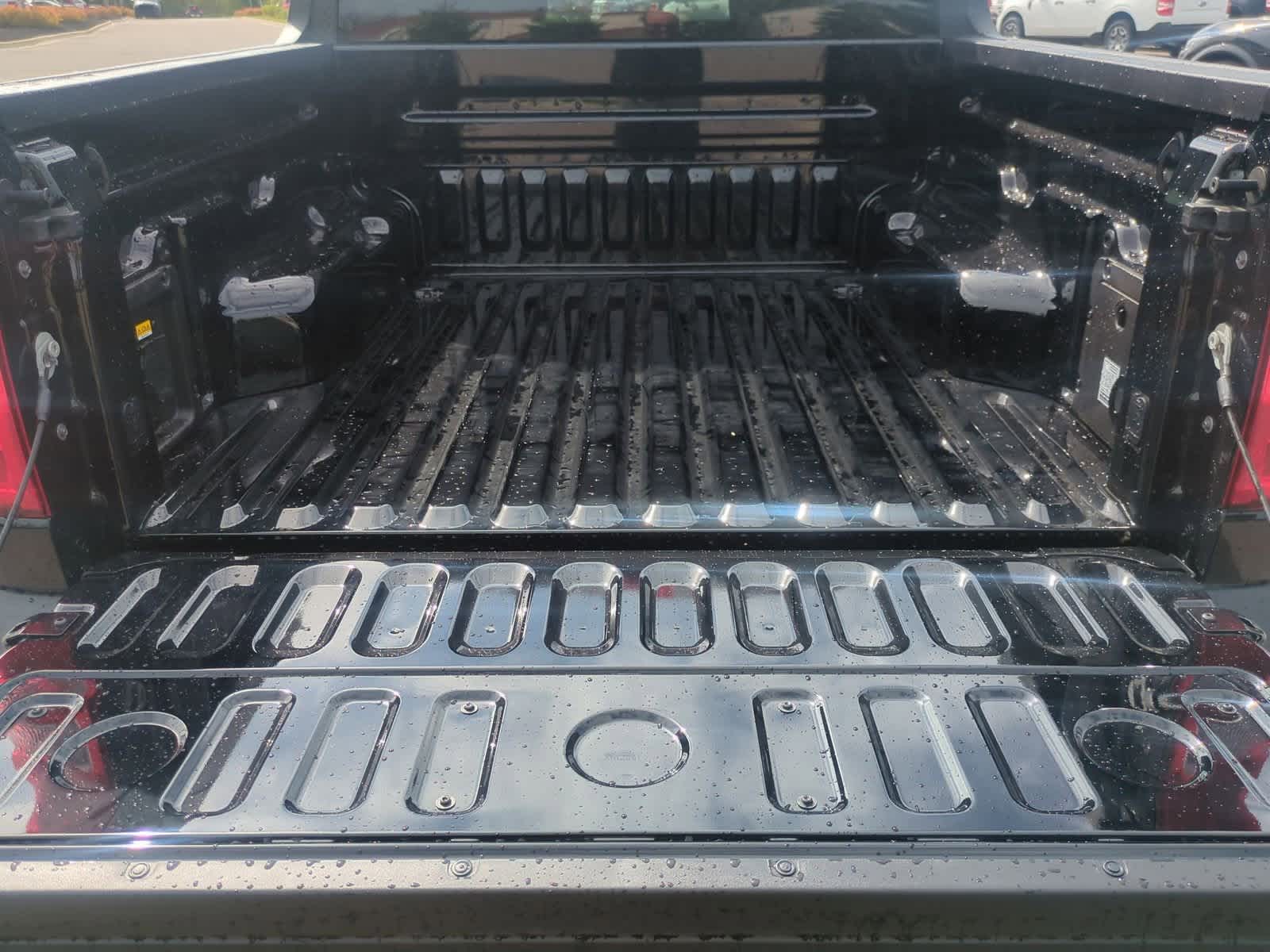 Thumbnail: 2025 Ford Maverick - 32