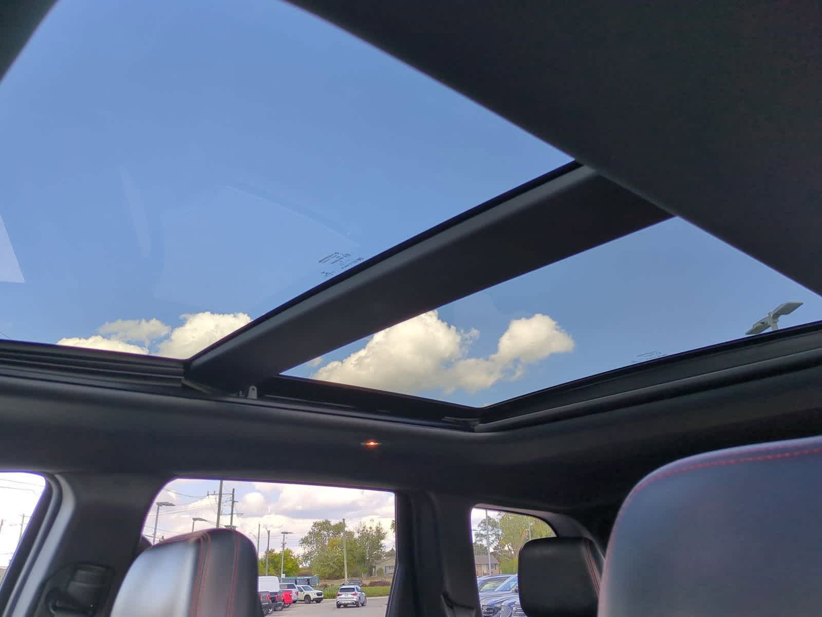 Thumbnail: 2017 Jeep Grand Cherokee - 19