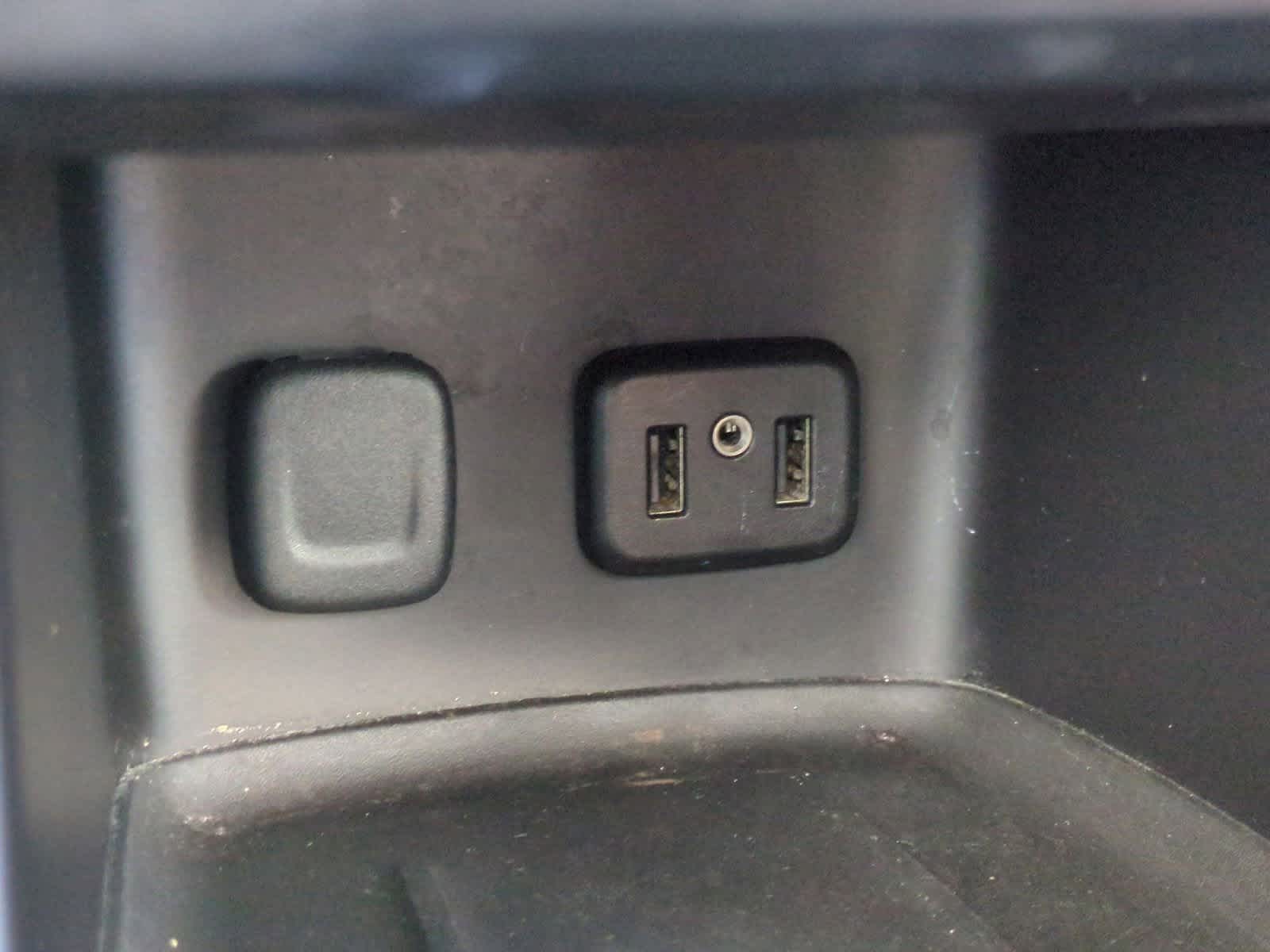 Thumbnail: 2017 GMC Acadia - 33