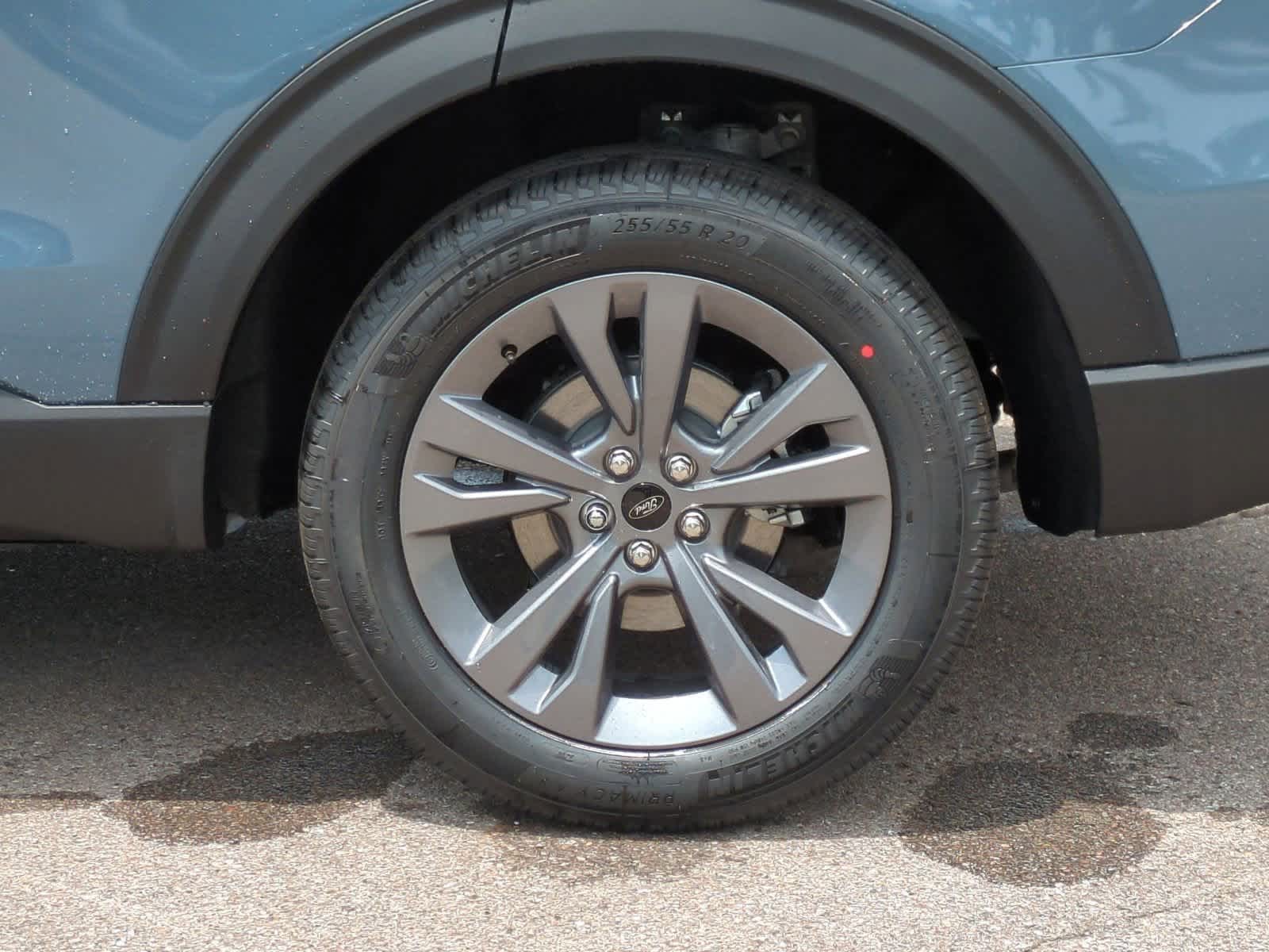 2025 Ford Explorer Active 14