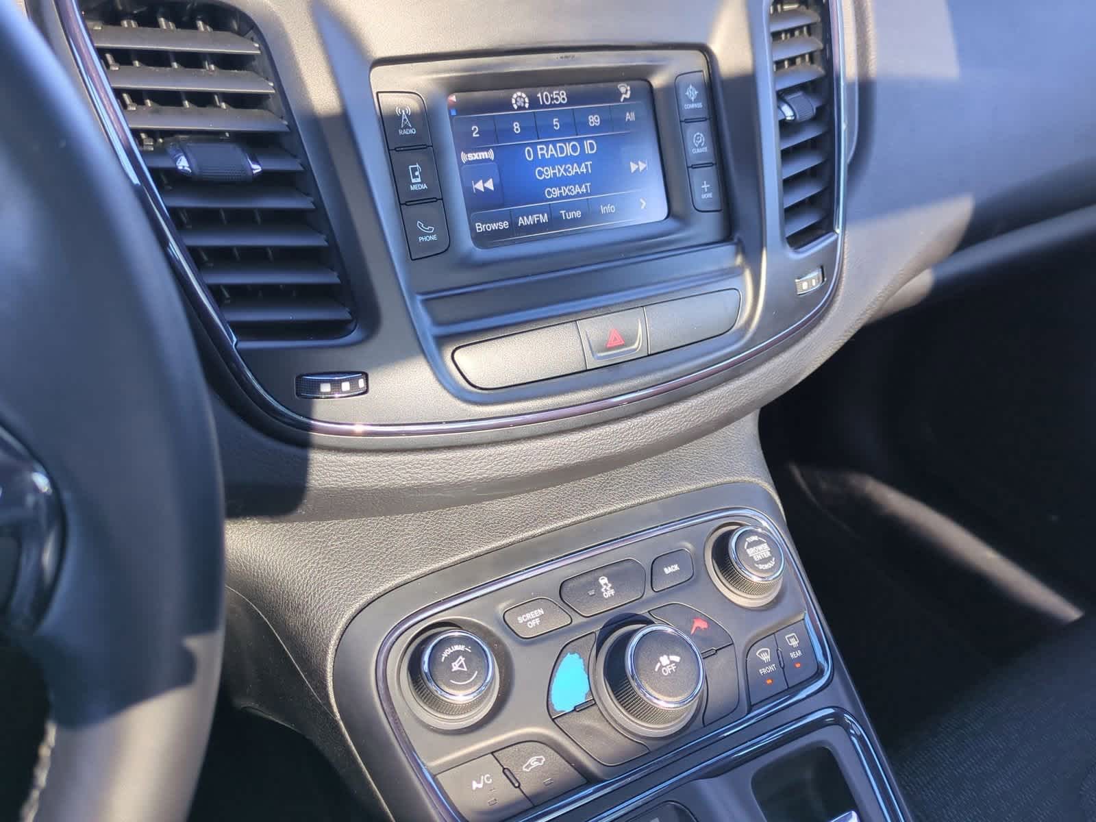 Thumbnail: 2016 Chrysler 200 - 29