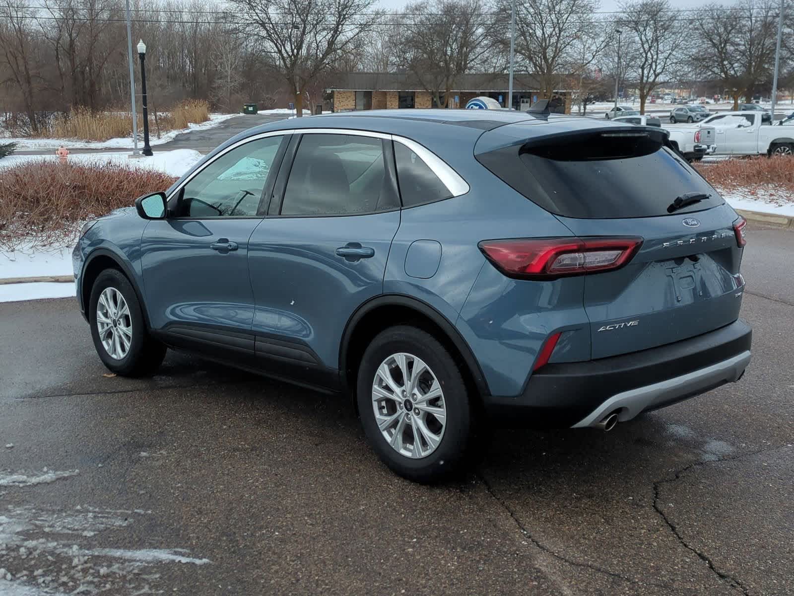 Thumbnail: 2023 Ford Escape - 6