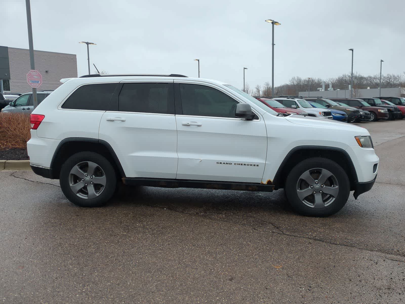 Thumbnail: 2013 Jeep Grand Cherokee - 9