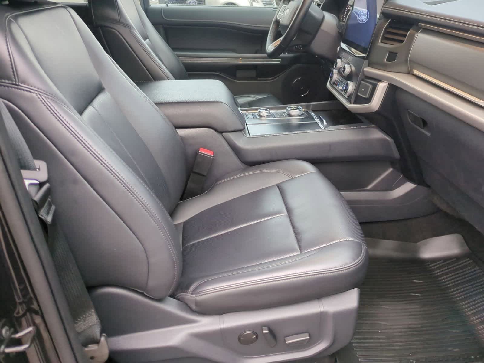 Thumbnail: 2023 Ford Expedition MAX - 23