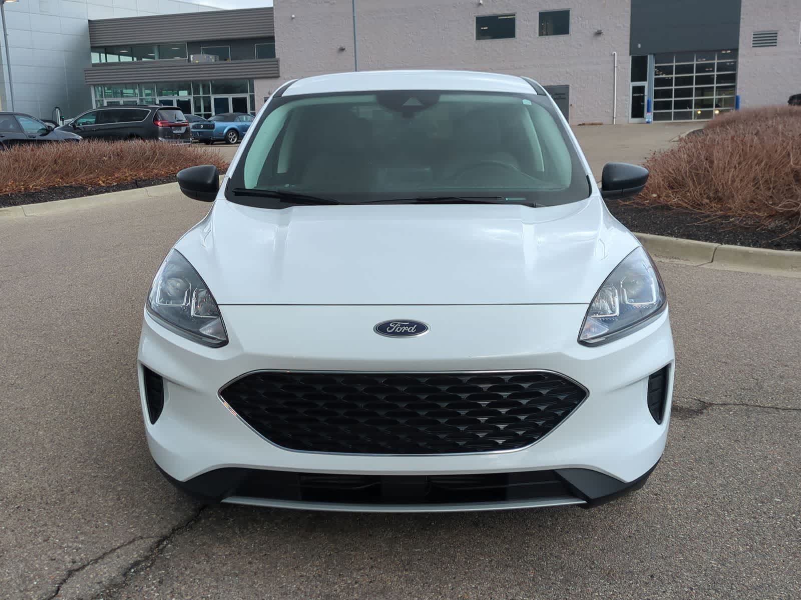 Thumbnail: 2022 Ford Escape - 3