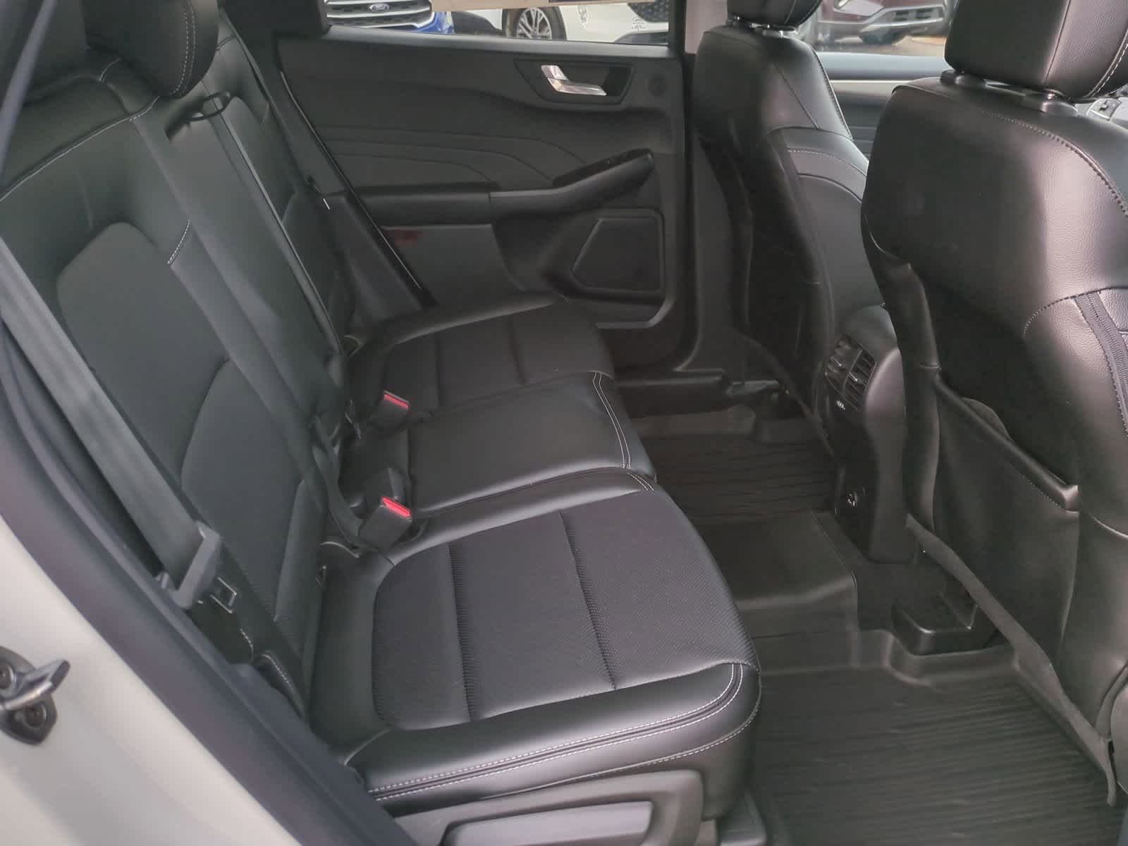 Thumbnail: 2022 Ford Escape - 20