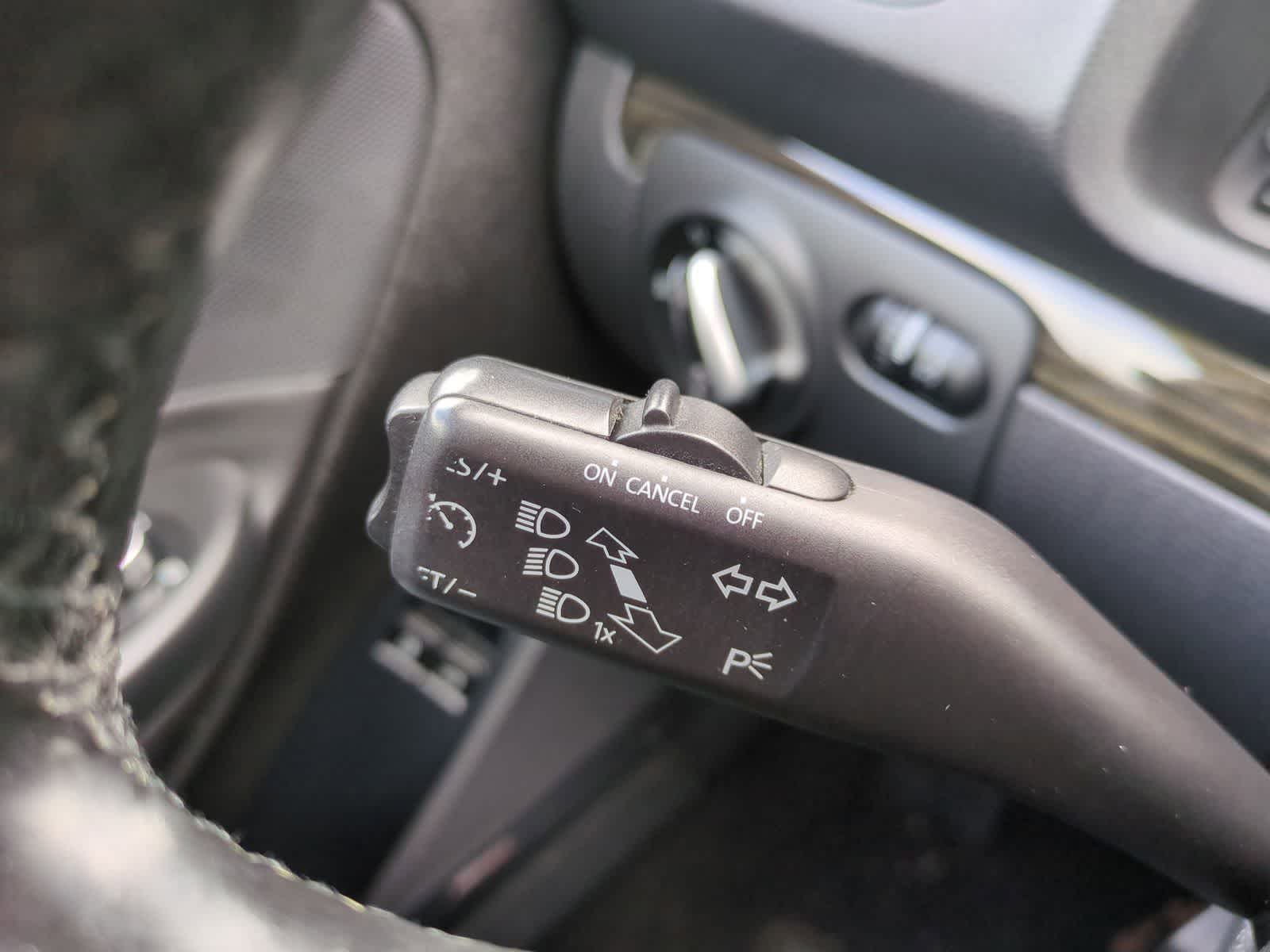 Thumbnail: 2013 Volkswagen Eos - 27