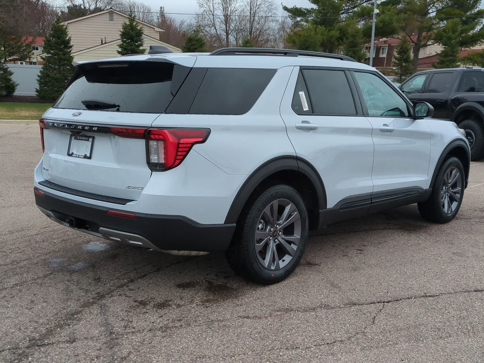Thumbnail: 2026 Ford Explorer - 8