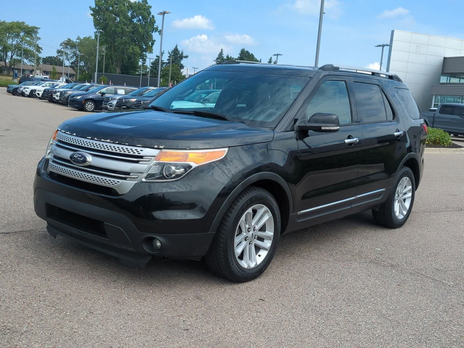 Thumbnail: 2014 Ford Explorer - 4