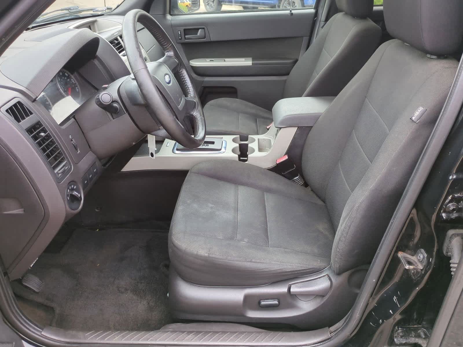 Thumbnail: 2010 Ford Escape - 16