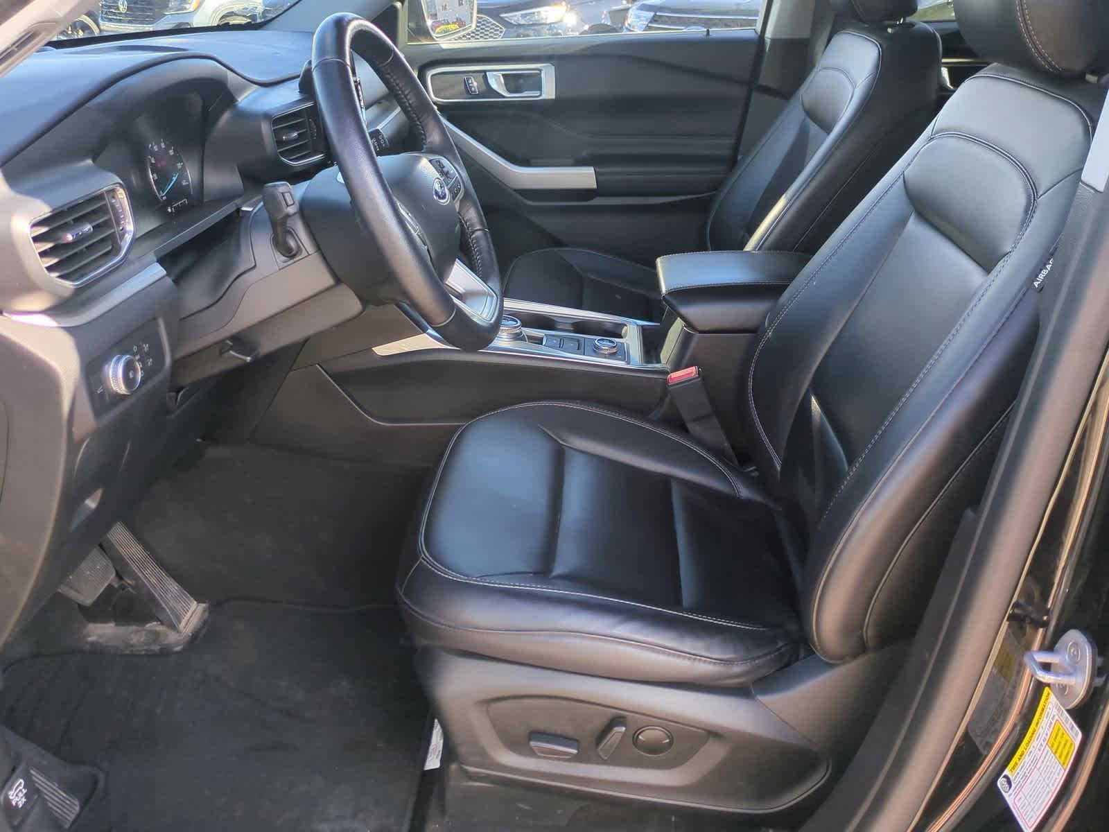 Thumbnail: 2022 Ford Explorer - 16
