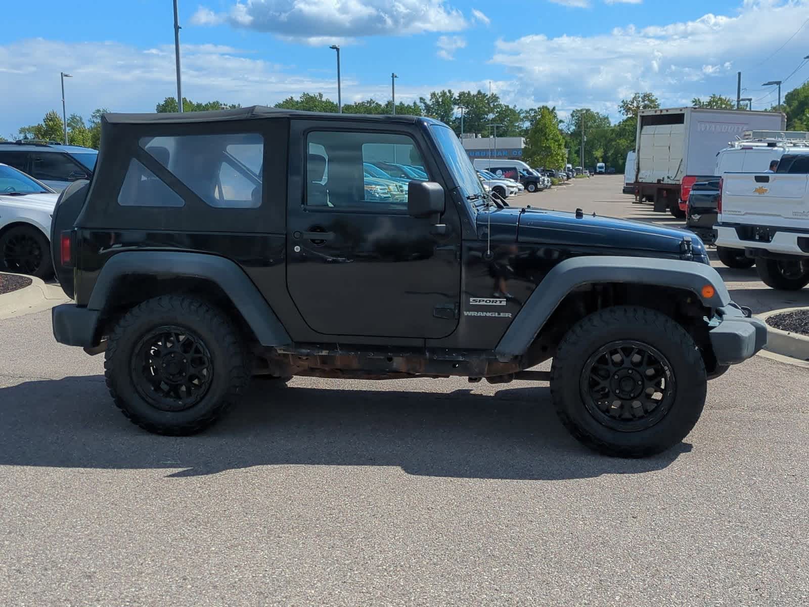 Thumbnail: 2010 Jeep Wrangler - 9