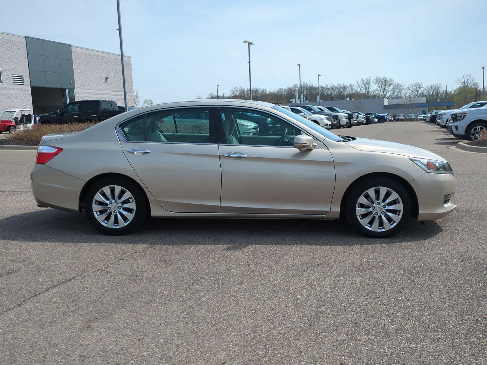 Thumbnail: 2015 Honda Accord - 9