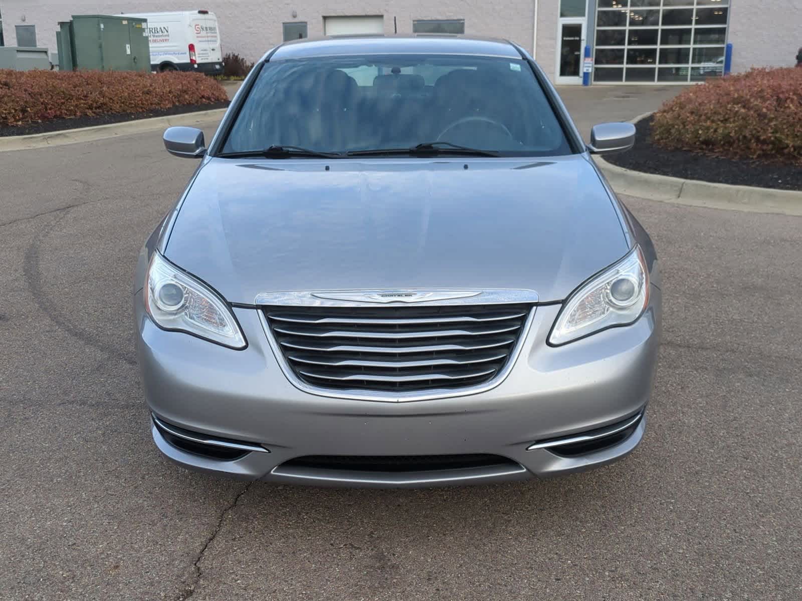 Thumbnail: 2013 Chrysler 200 - 3