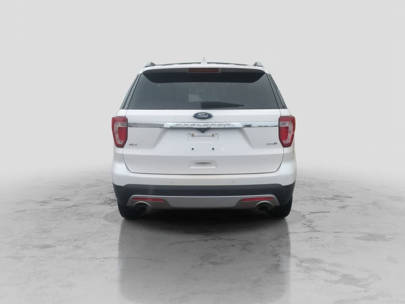 Thumbnail: 2017 Ford Explorer - 7