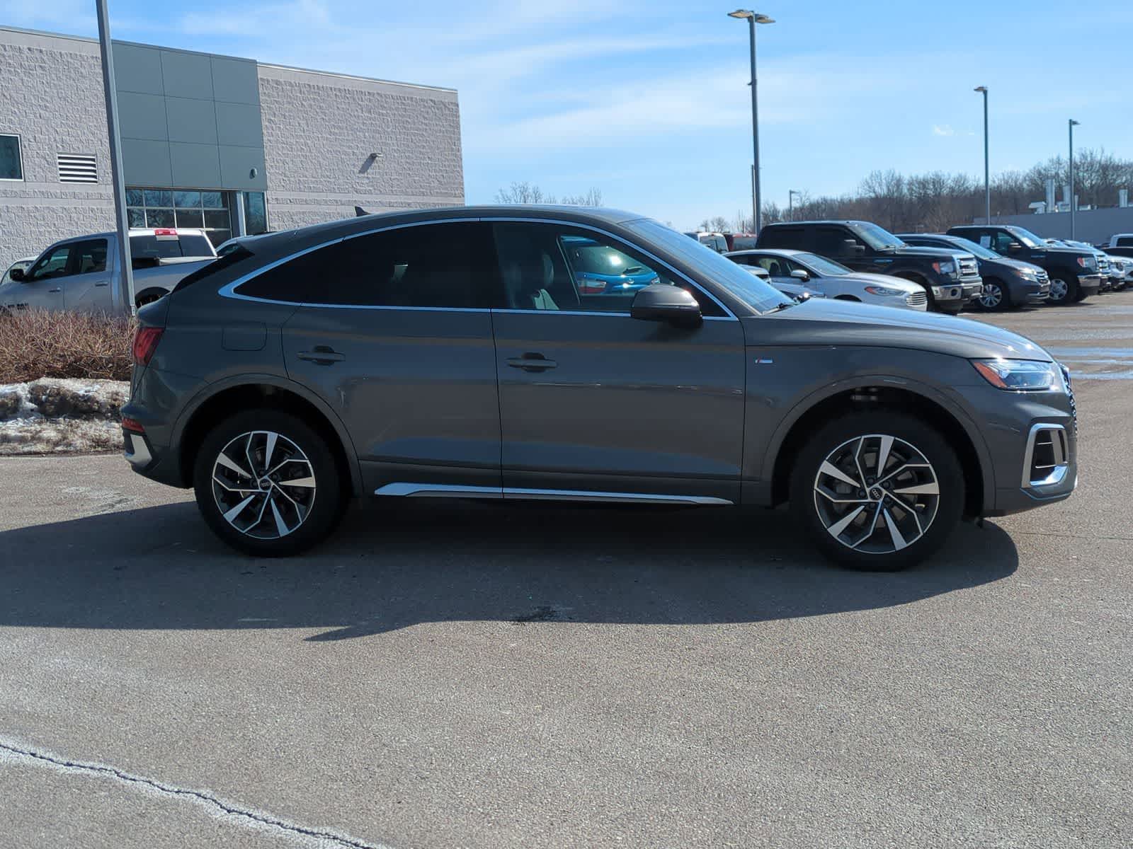 Thumbnail: 2024 Audi Q5 - 9