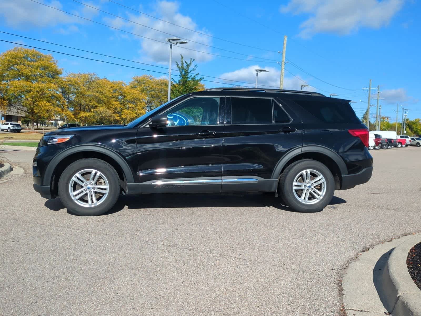 Thumbnail: 2022 Ford Explorer - 5