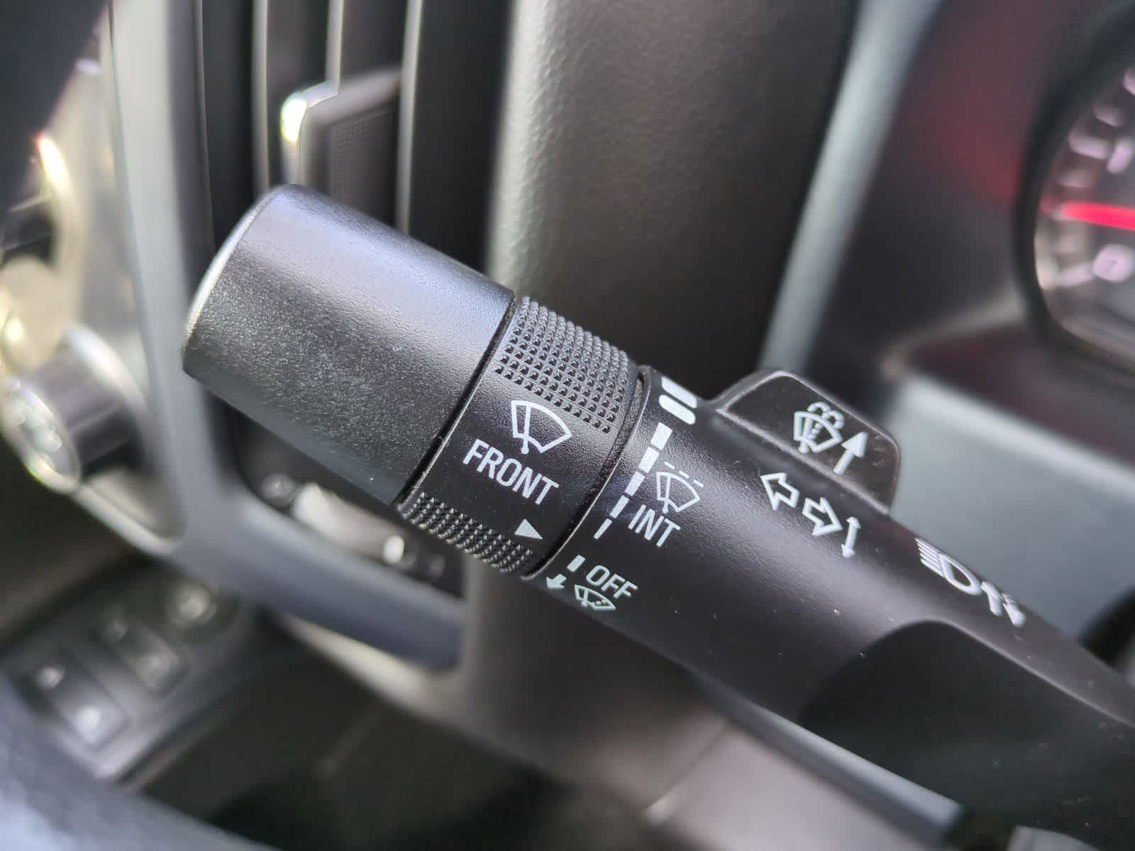 Thumbnail: 2018 Chevrolet Silverado 1500 - 24