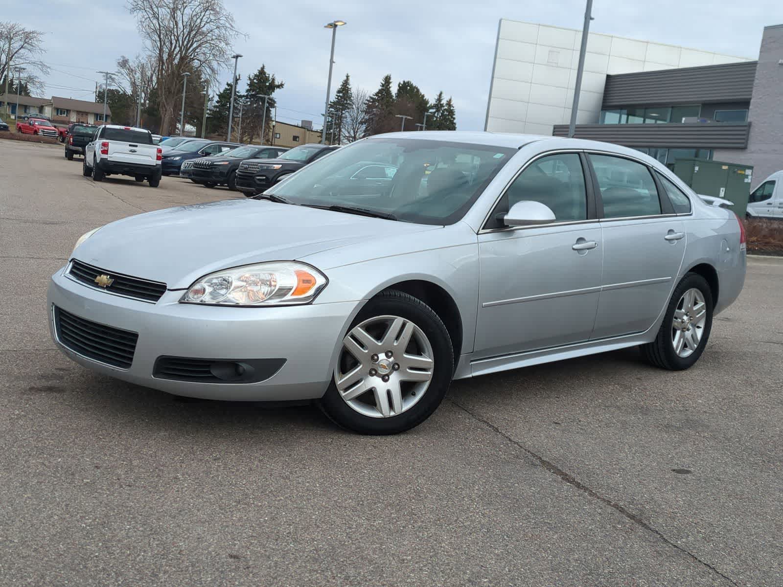 2010 Chevrolet Impala LT -
                  Waterford, MI