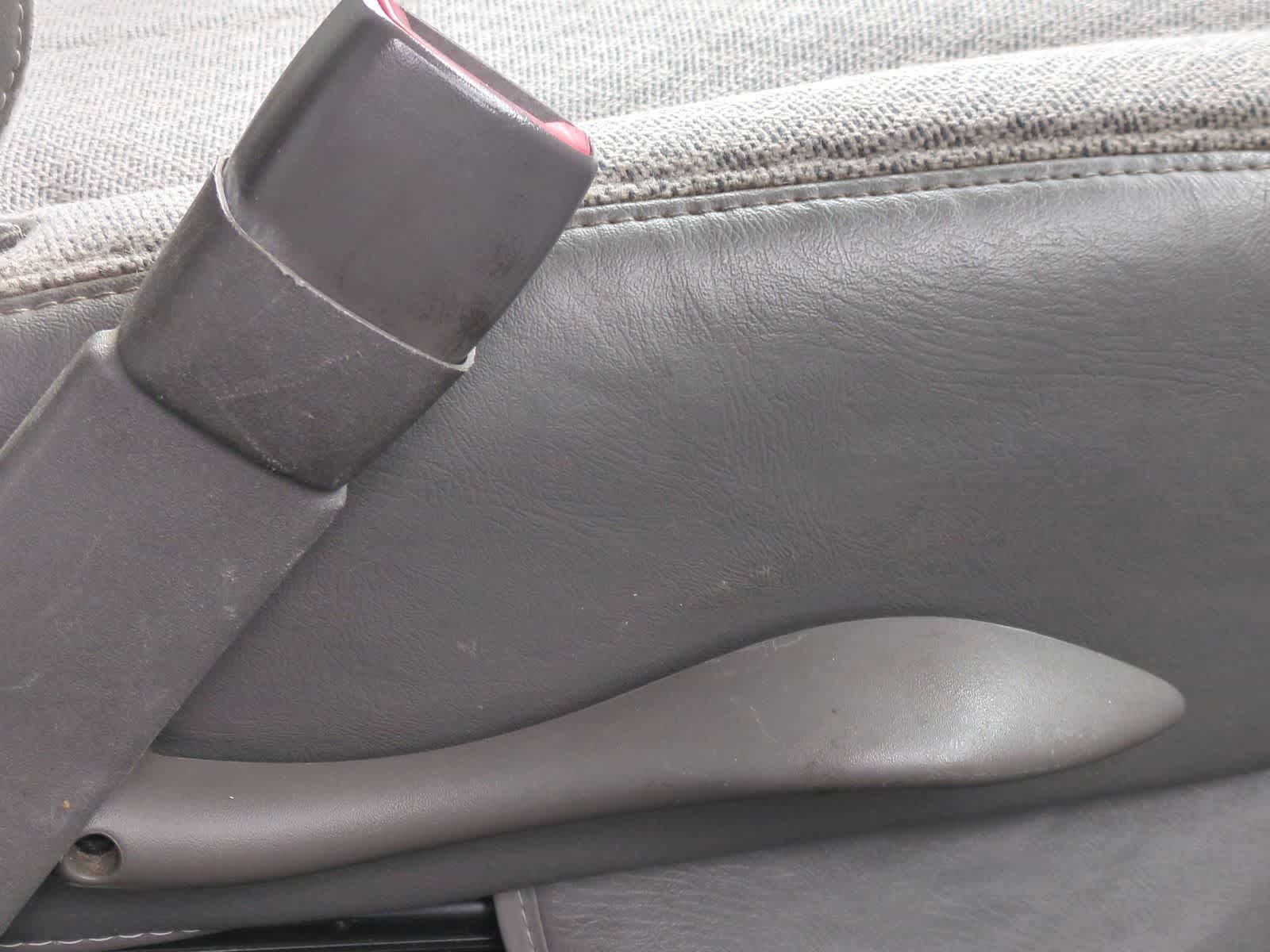 Thumbnail: 2013 GMC Savana - 17