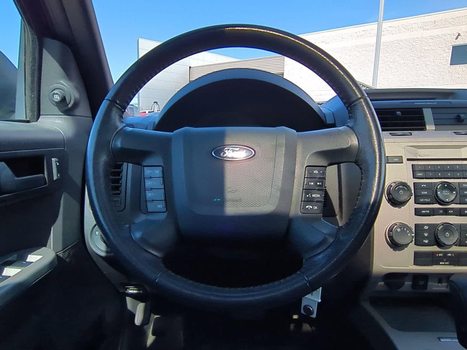 2011 Ford Escape XLT 24
