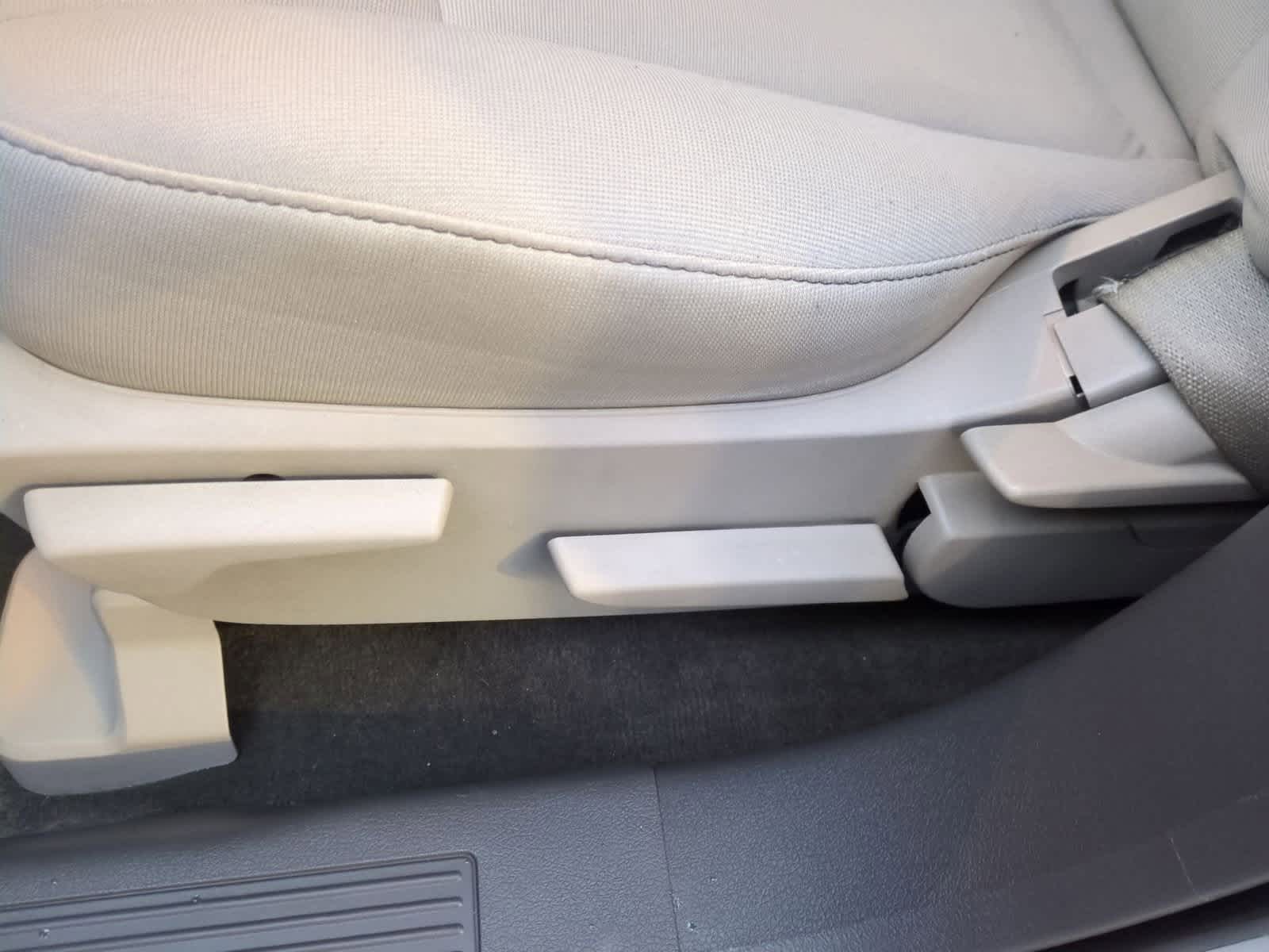 Thumbnail: 2013 Ford Edge - 17