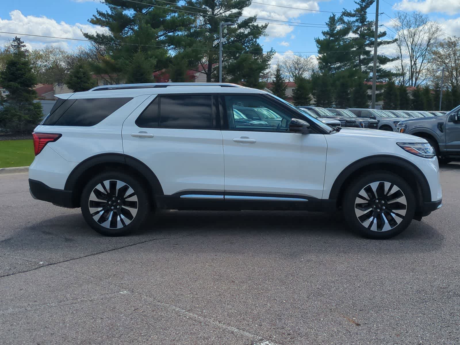 Thumbnail: 2026 Ford Explorer - 8