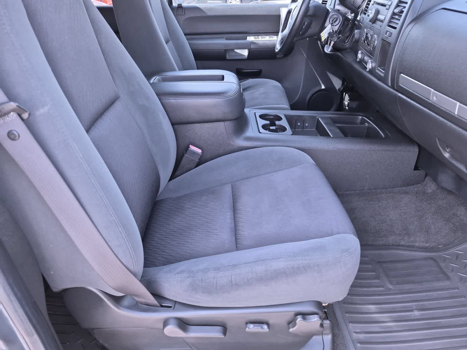 Thumbnail: 2009 GMC Sierra 2500 - 21