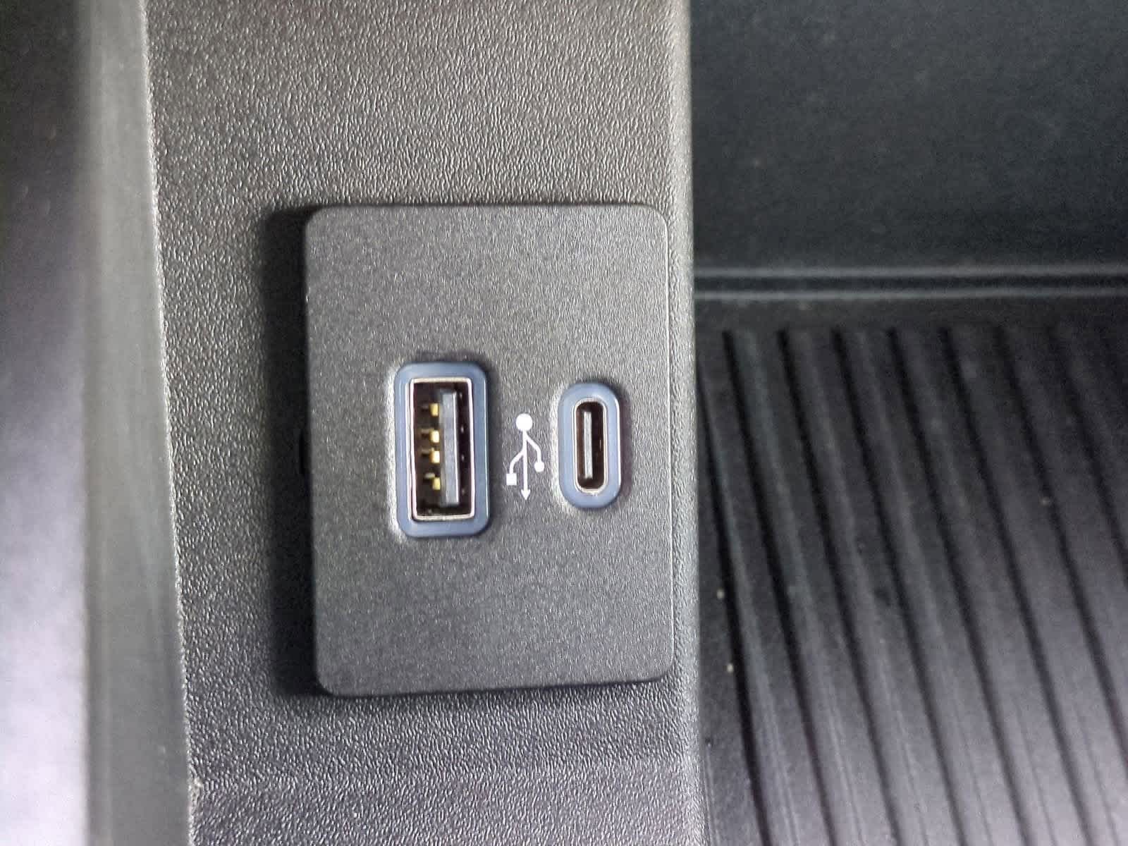 Thumbnail: 2020 Ford Econoline - 30