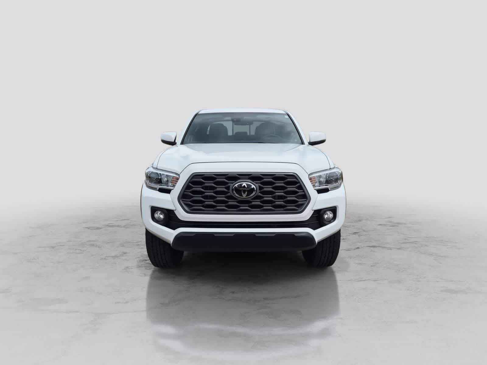 Thumbnail: 2023 Toyota Tacoma - 3