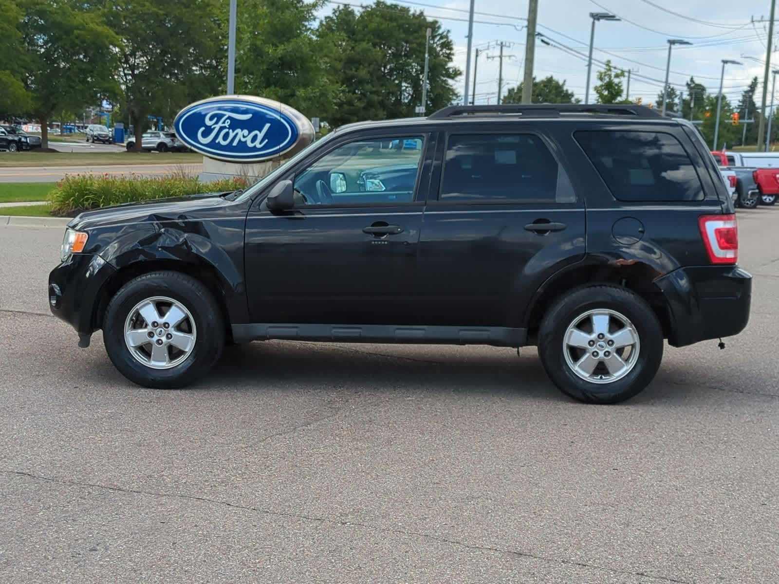 Thumbnail: 2011 Ford Escape - 5